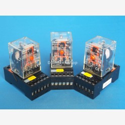 Omron MK3P5-S Relay with base (3 pcs)